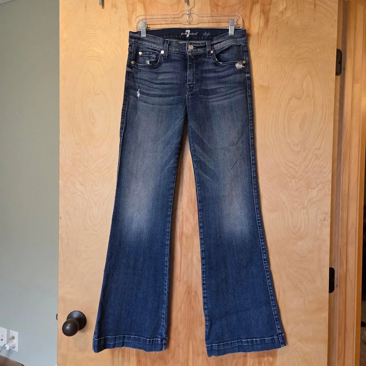 7-for-all-mankind Women's Blue and Navy Jeans - Image 2