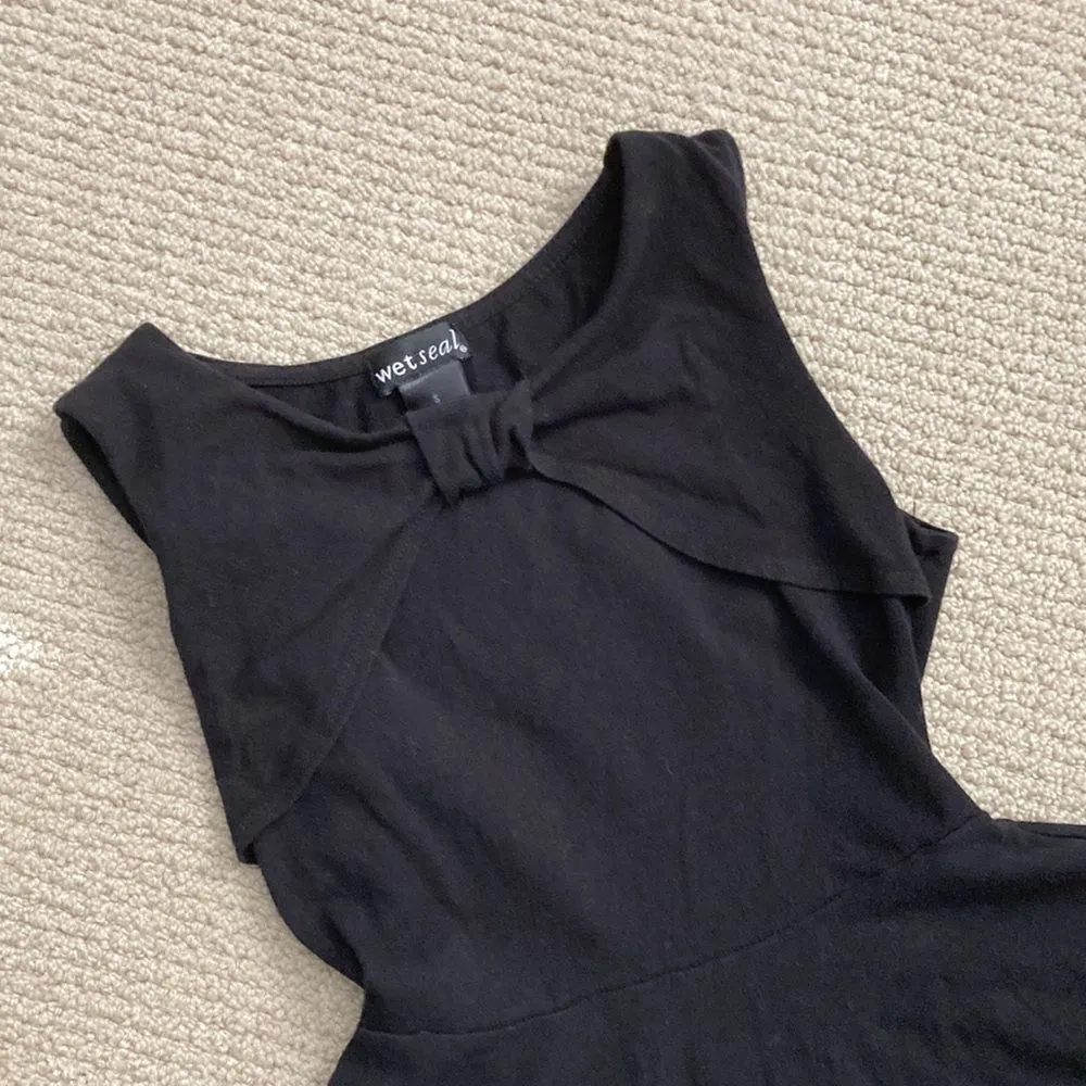 Wet Seal Black Peplum Blouse Top Bow Front Flutter Size Small RN 78749 Like New - Image 2