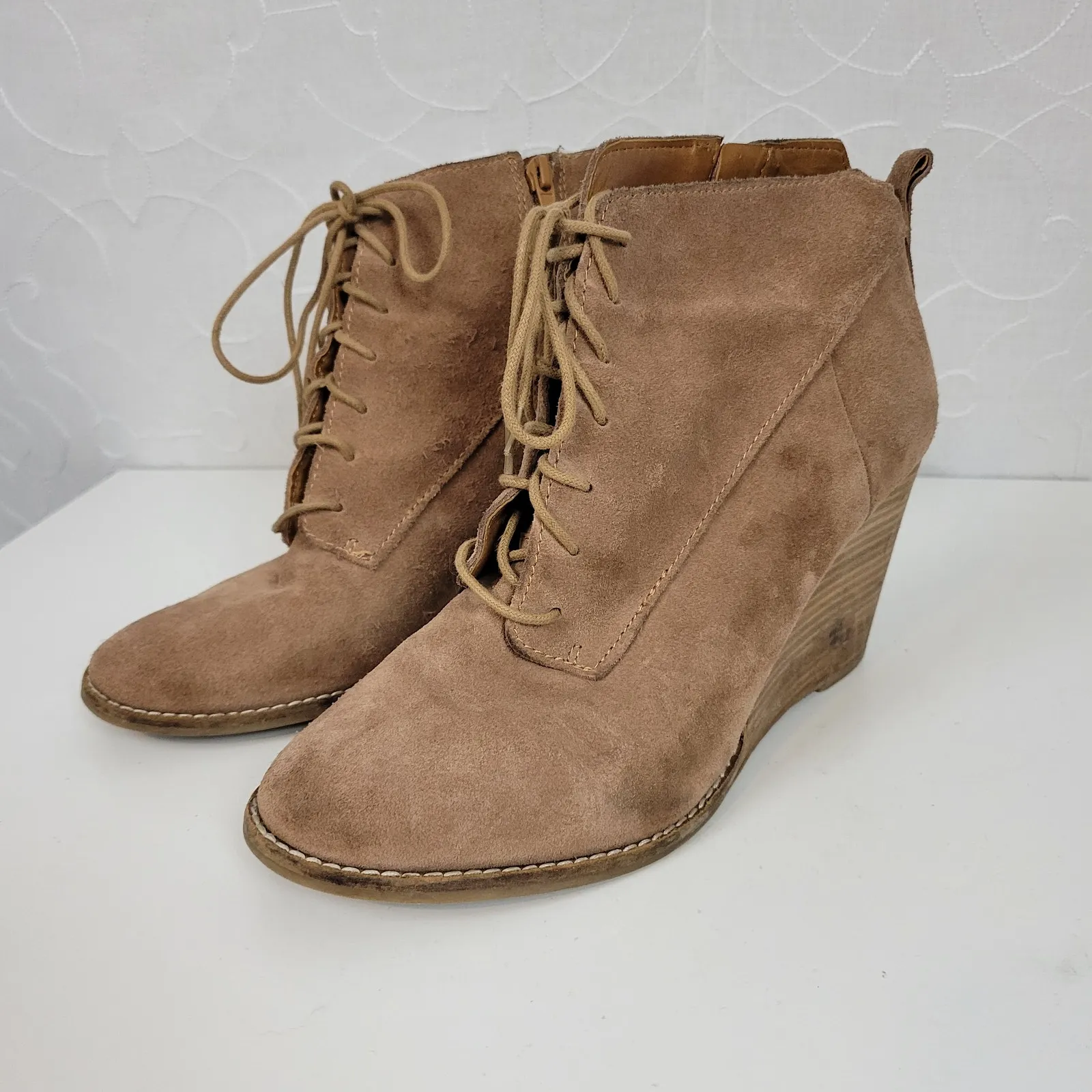 Lucky Brand Yoanna Womens Boots Size‎ 8 Tan Suede Lace Up Wedge Zip Ankle Boots - Image 4