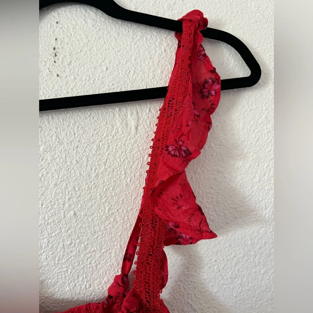 Free People Bijou Skirt Set Cherry Red Floral 2 Pc Smocked Back Ruffle sz 4 - Image 9