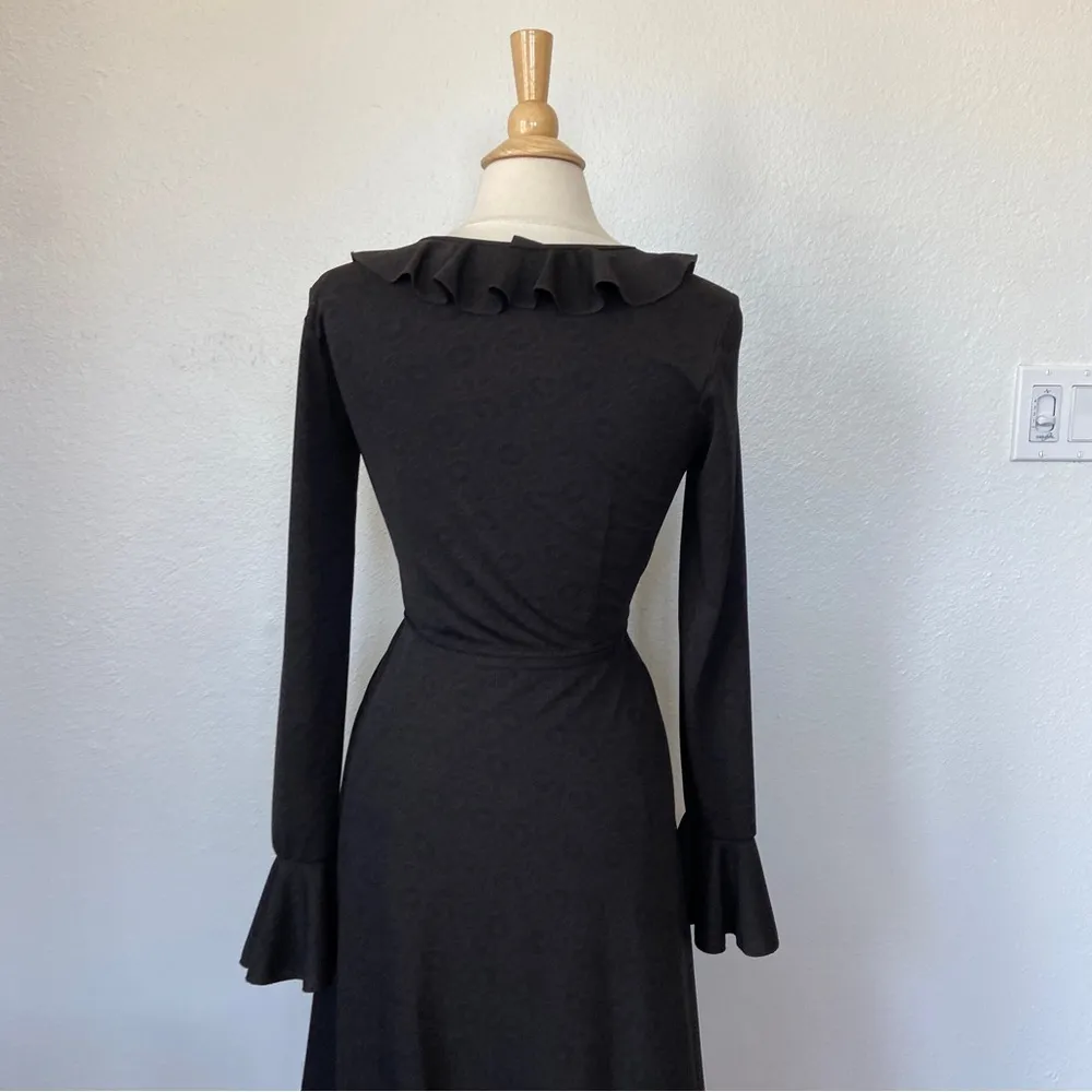 Vintage 90’s Y2K Brown & Black Long Sleeve Ruffle V-Neck Dress - Image 7