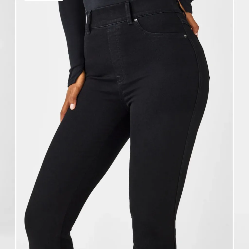 SPANX‎ SPANXshape™ EveryWear
Flare Jeans small - Image 9