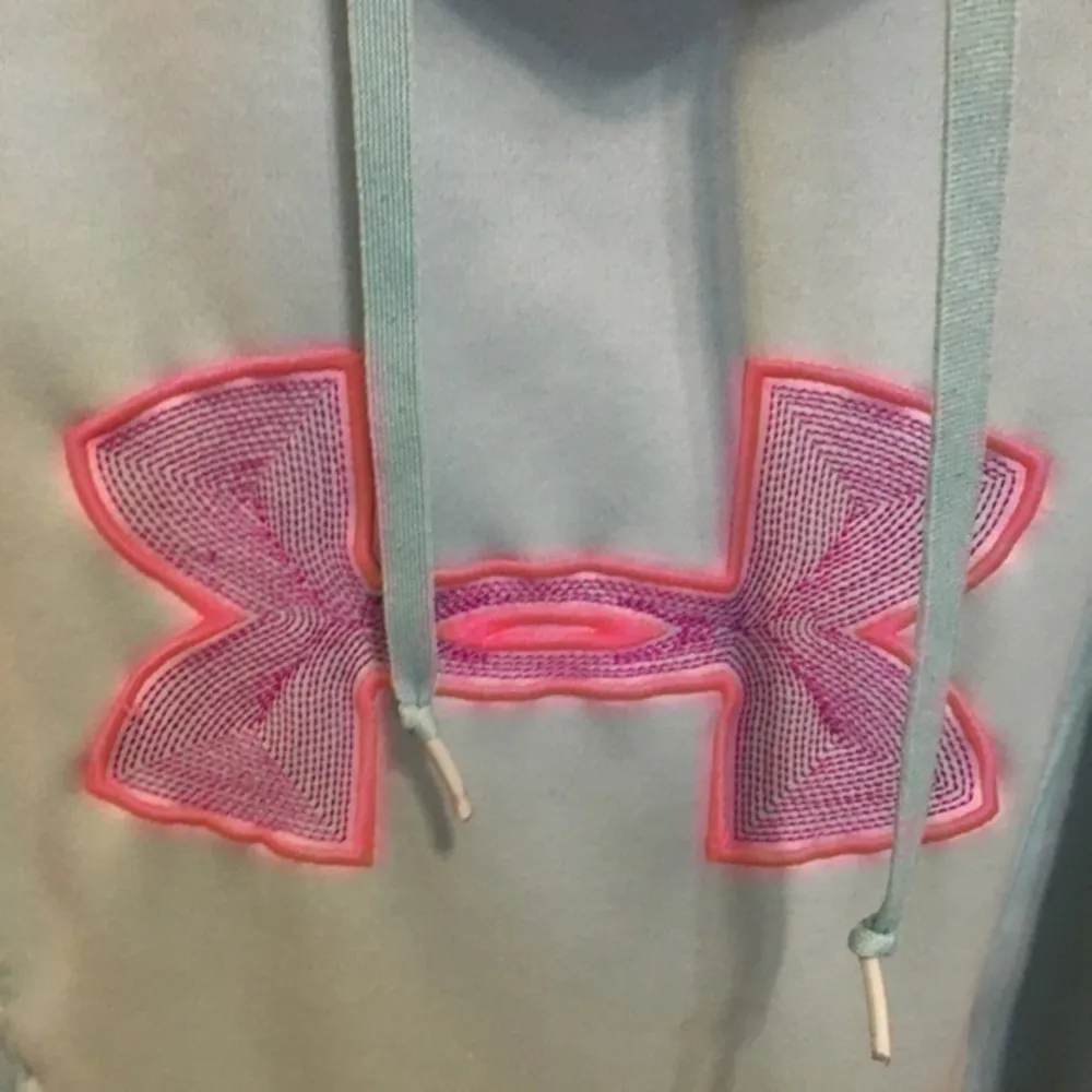 Under Armour Women’s size medium dance sweatshirt - Image 3