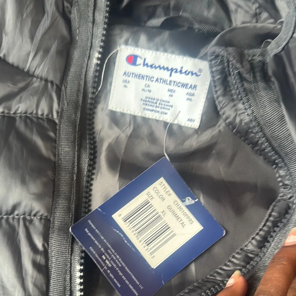 Champion Hooded Grey Lightweight Puffer Coat SIZE XL - Image 2