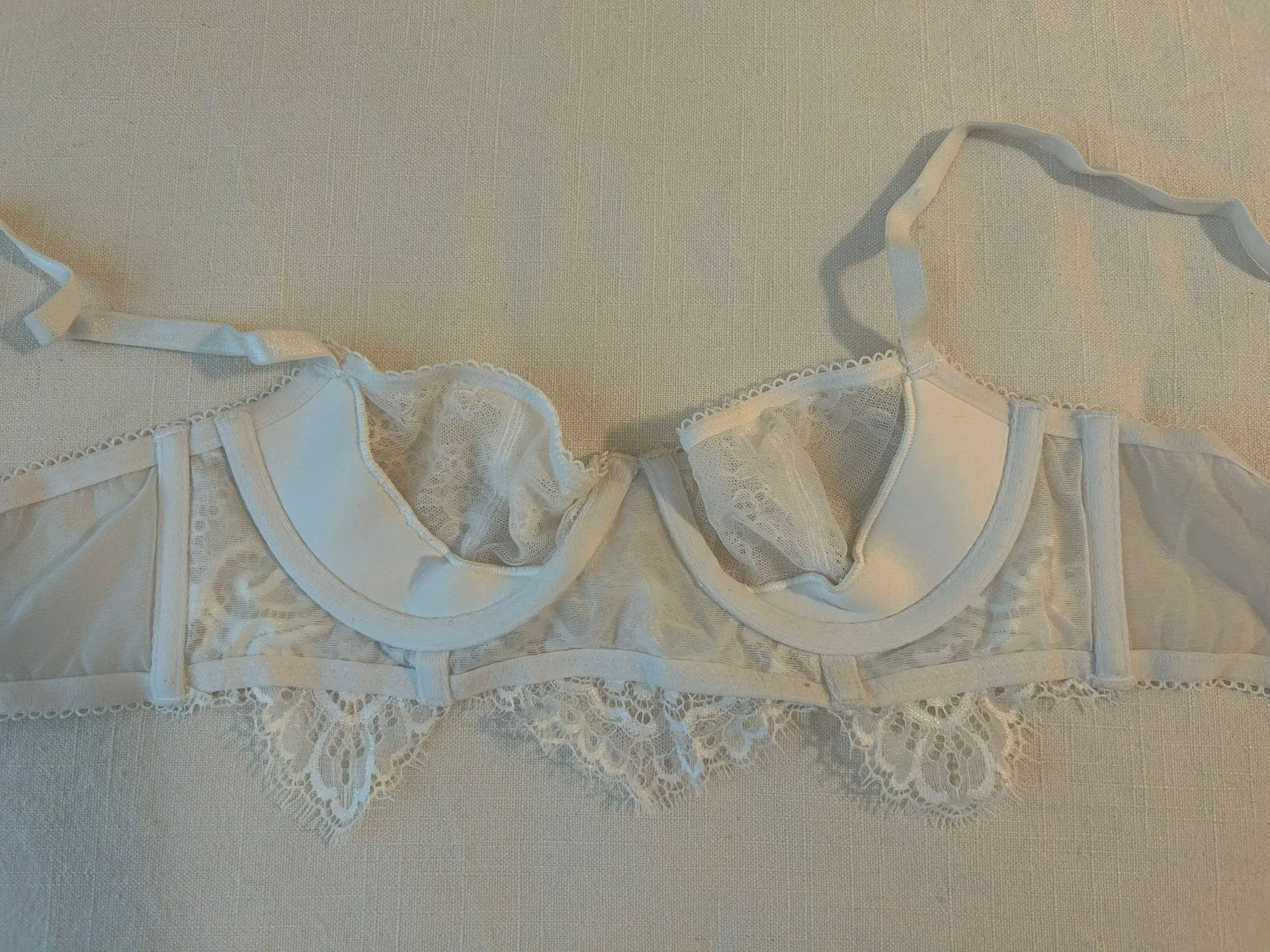 Victoria's Secret White Lace Bra - Image 3