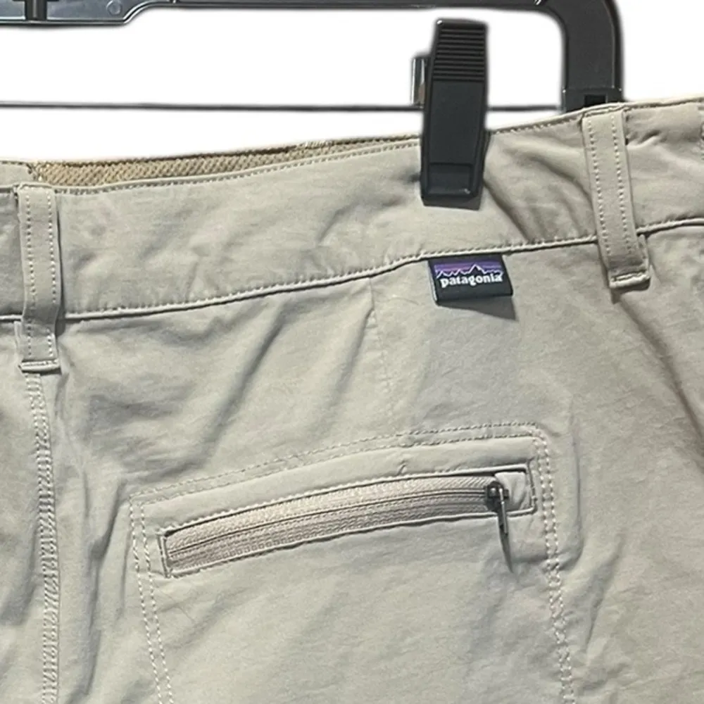Patagonia Women's Quandary Shorts 5” Inseam Tan Size 10 - Image 5
