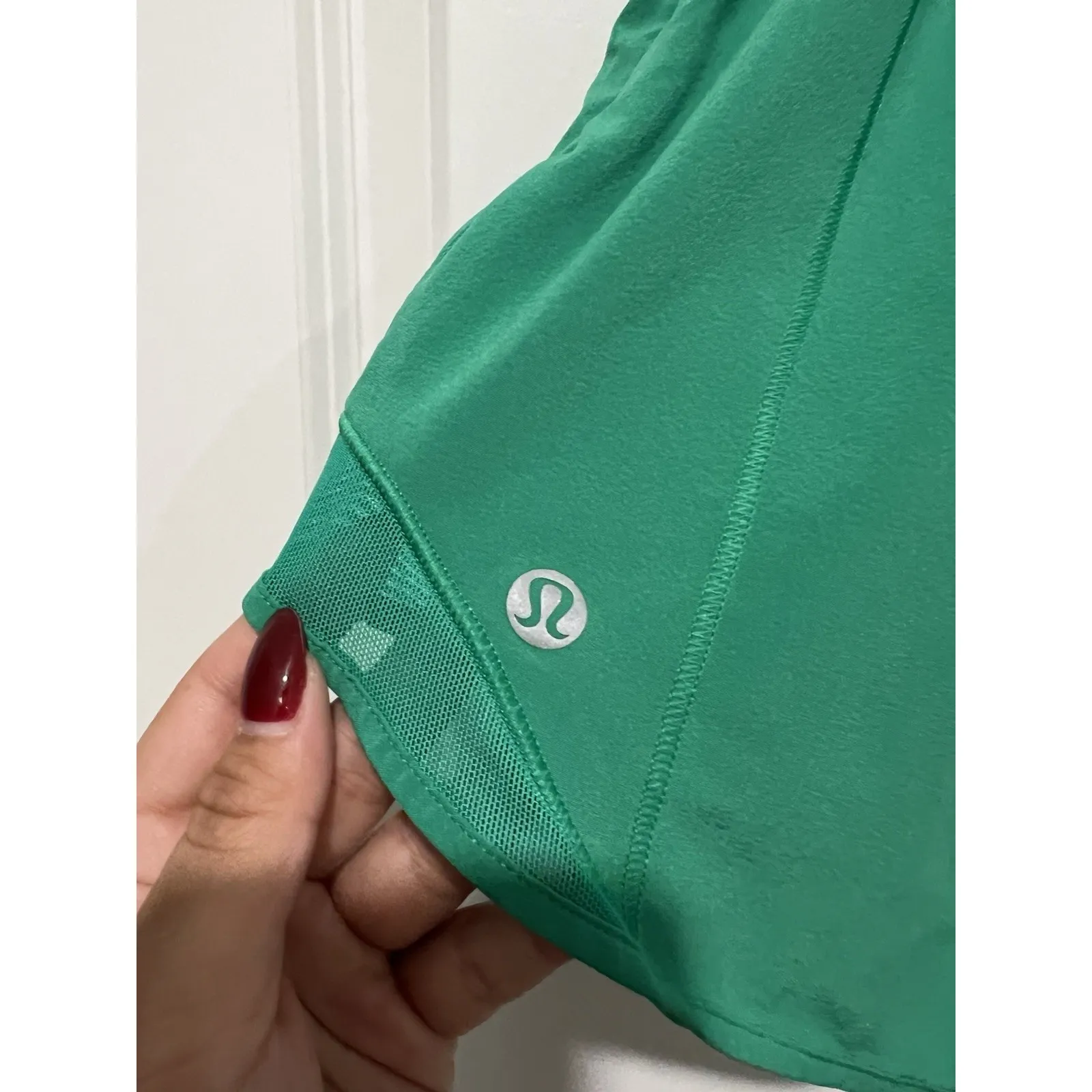 Lululemon Hotty Hot High-Rise Lined Short 4" Kelly Green Size 2 Athletic Yoga - Image 3