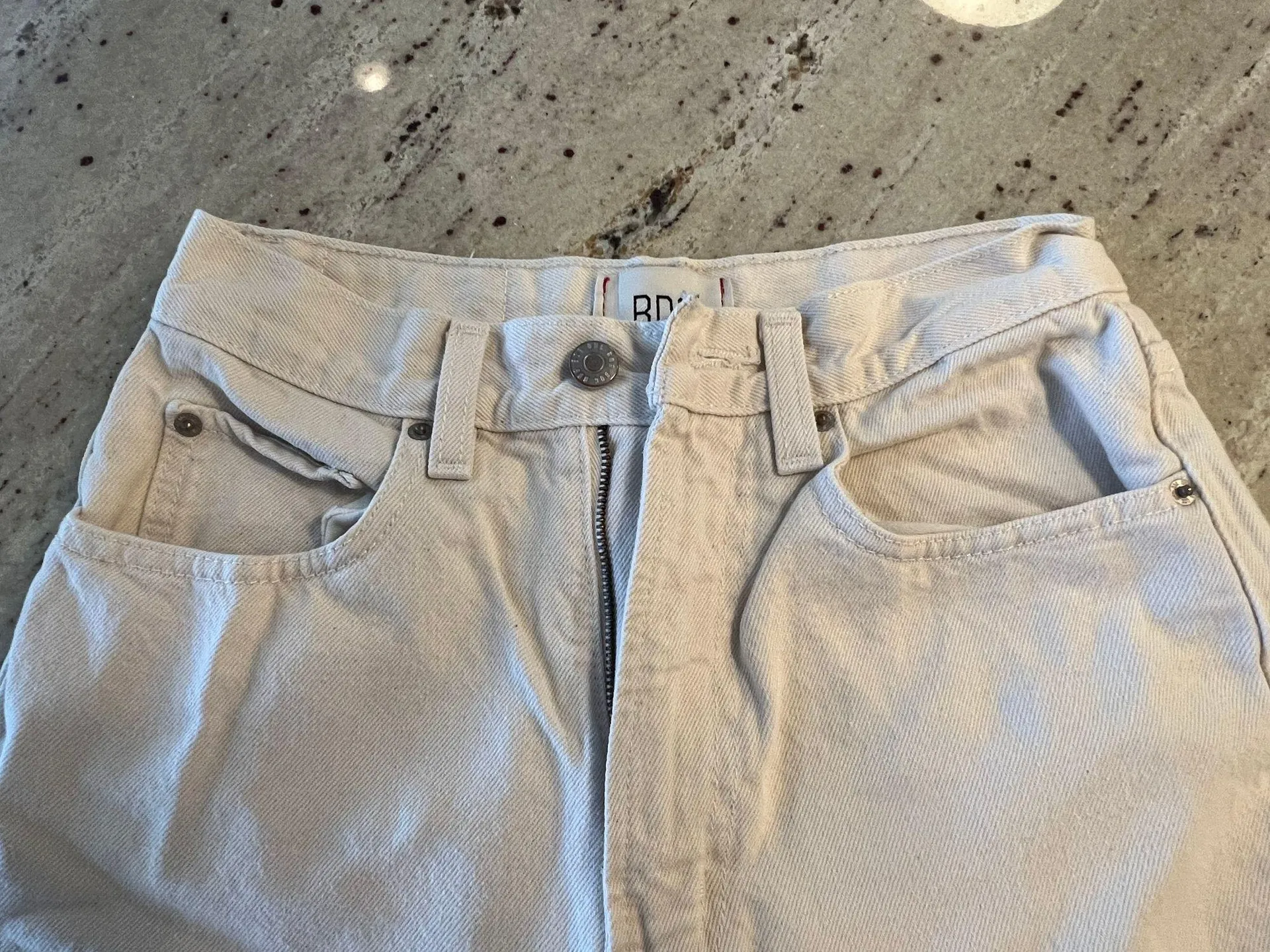 High Rise Baggy Off White Denim Jeans - Image 3