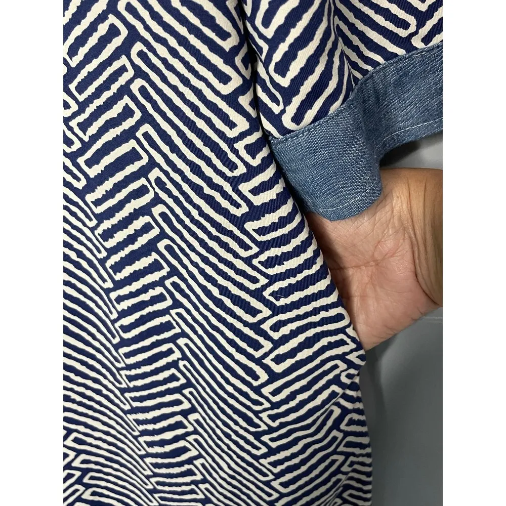 J McLaughlin Blue White Geometric Print Shift Dress Chambray Trim Size Large - Image 7