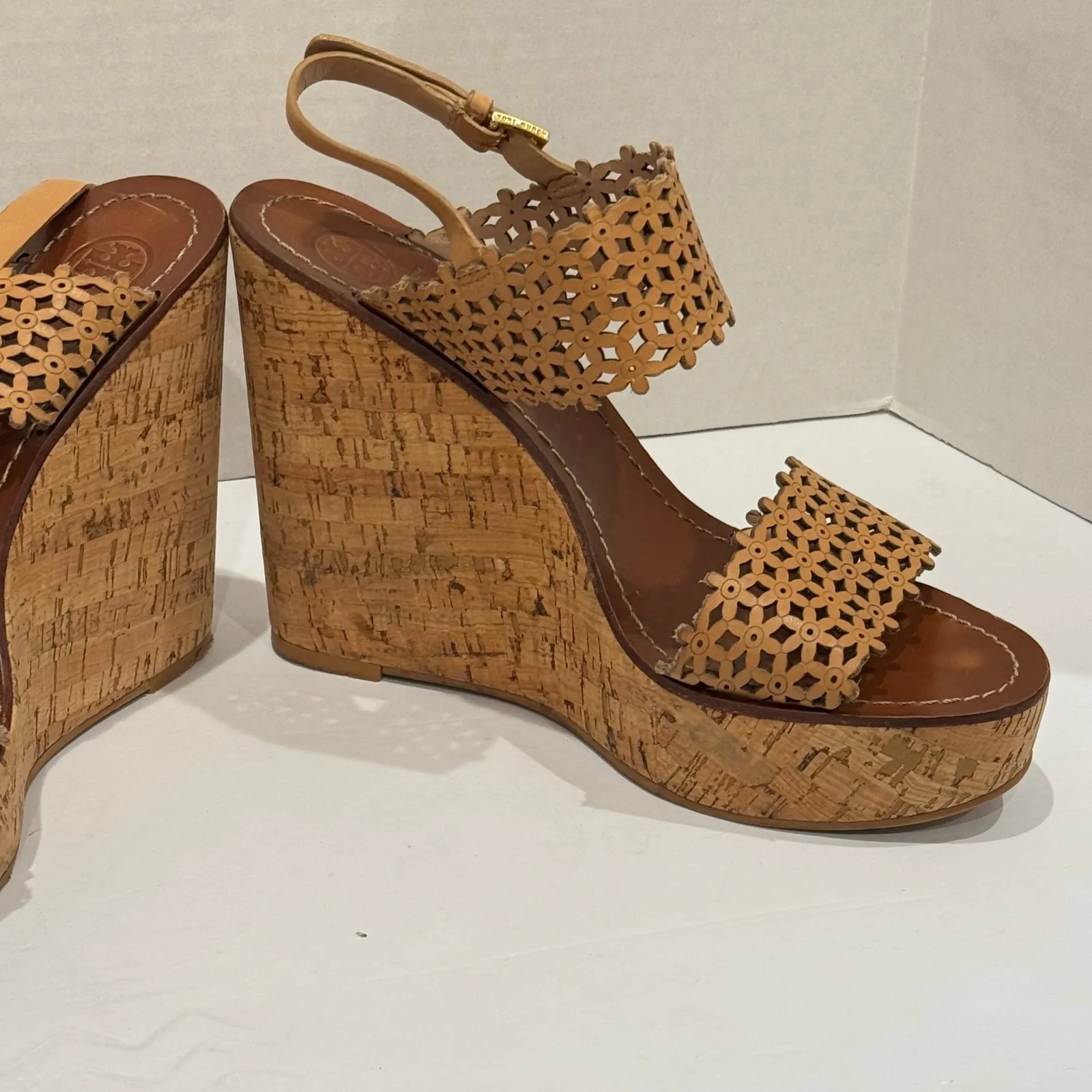 Tory Burch Daisy Cork Wedge Heel Sandals Laser Cut Leather Tan Women's Size 10 M - Image 8