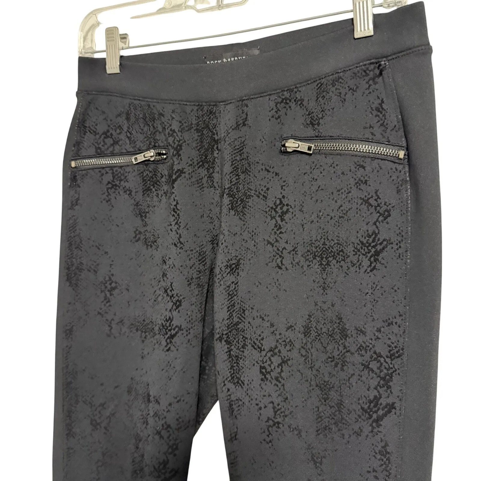 Rock & Republic Black Textured Zipper Pocket Skinny Pants Women's Size Medium - Image 4