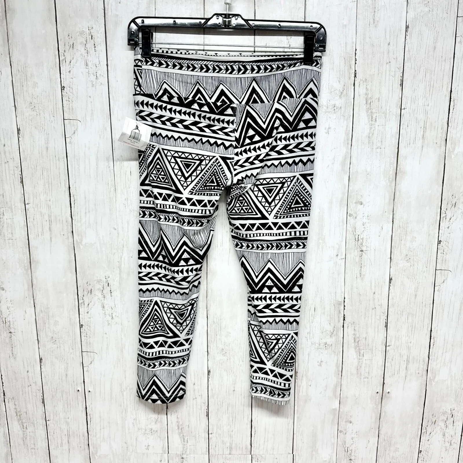 Sexy Basics 24/7 Anywear Pants Women Small Aztec Print Leggings Black White NWT - Image 5