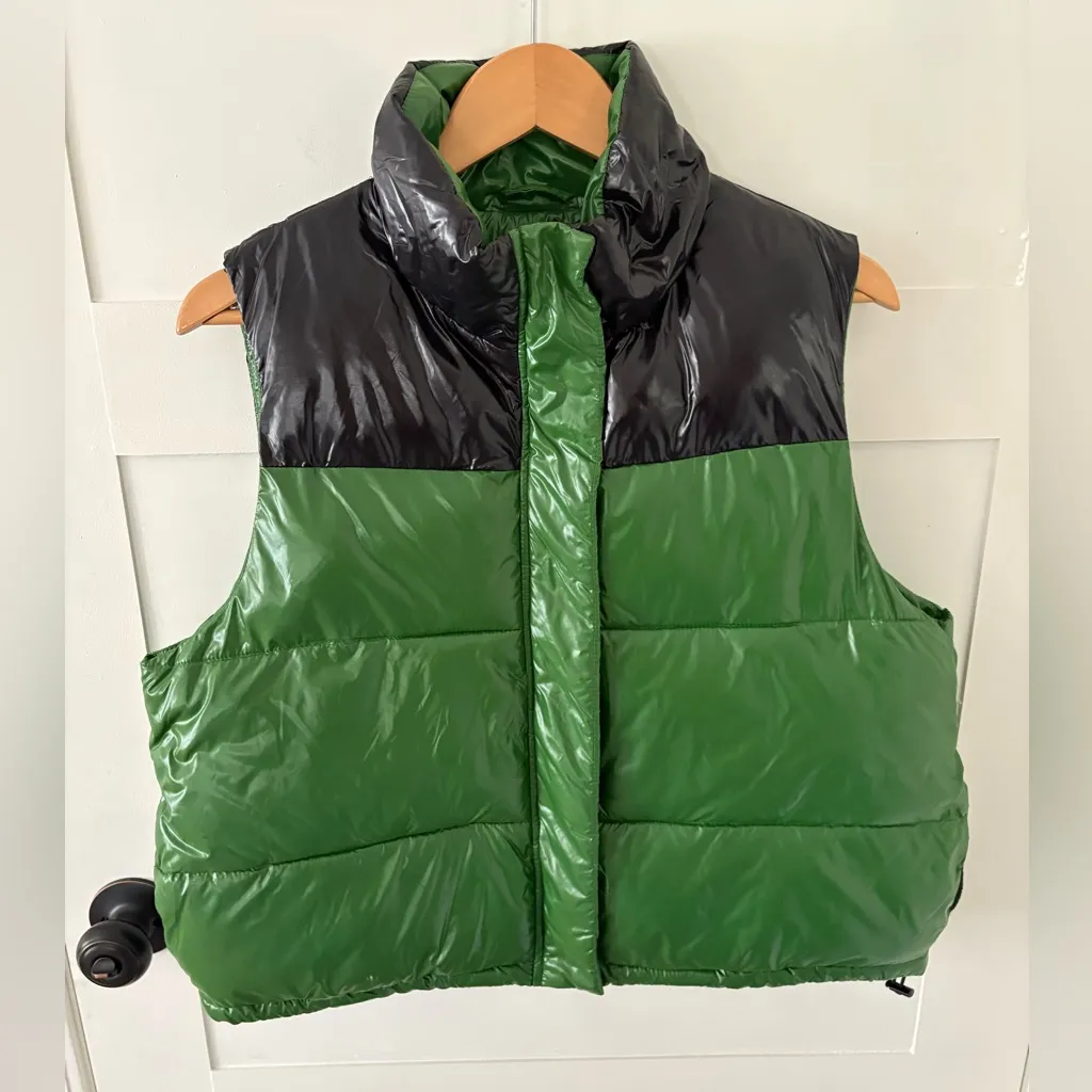 Bernardo Bernie Colorblocking At Its Vest. Size Small. - Image 3
