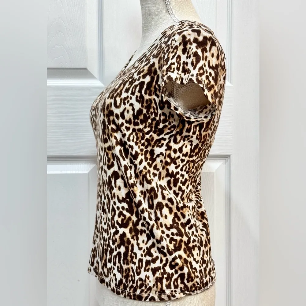 NWOT- Women’s Leopard Print Banana Republic Cozy Slub T shirt size XS - Image 4