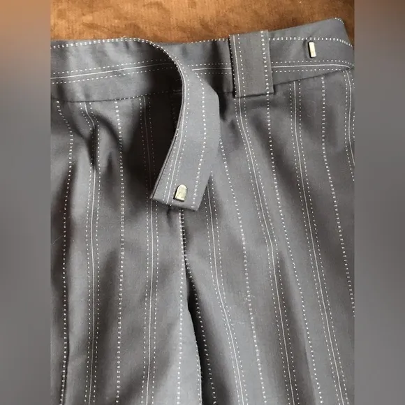 Black White Striped Pleated Wide Leg Dress Pants Size 2 - Image 2