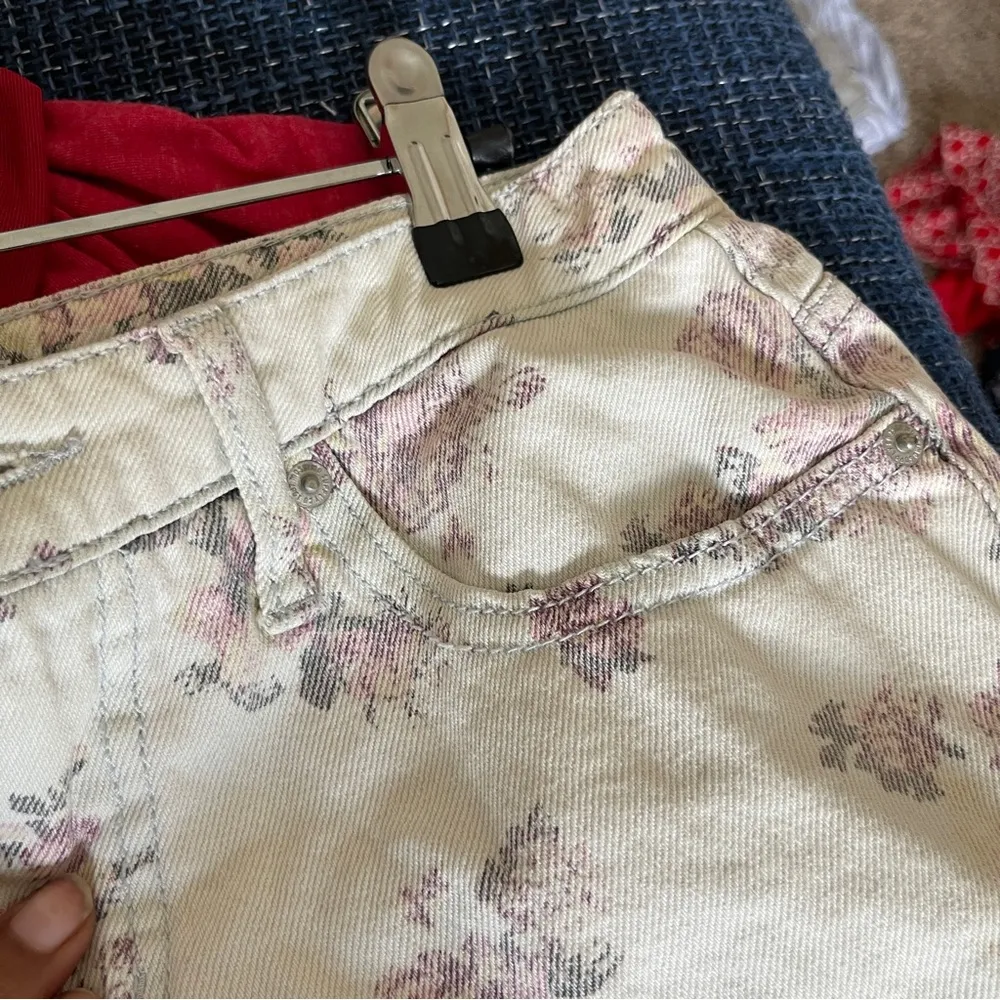 MOSSIMO | White Floral High Rise Cut - Image 2