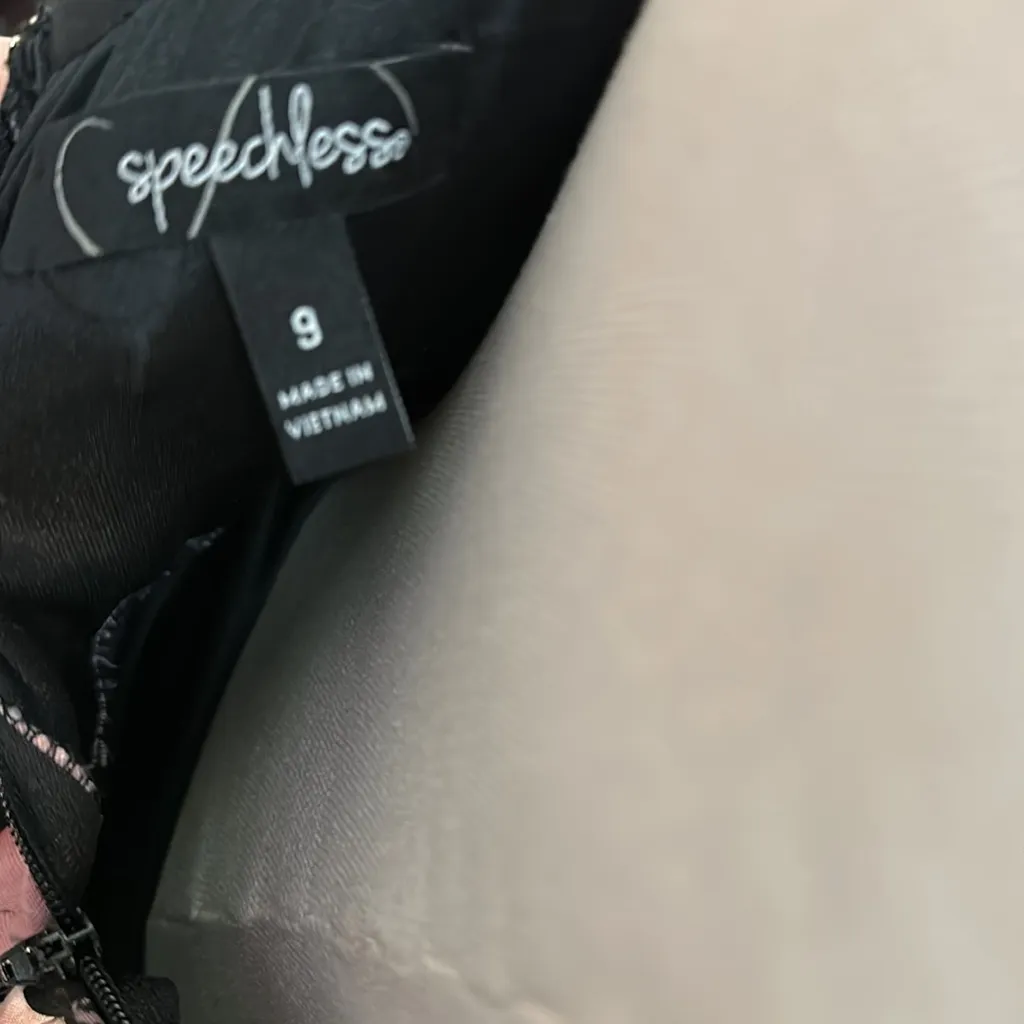 Speechless sz 9 black and pink with flowers long formal dress - Image 4