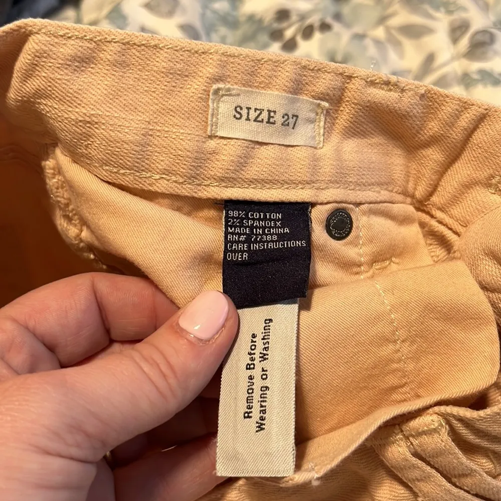 Madewell Stretchy Peach Denim Shorts Size 27 - Image 2
