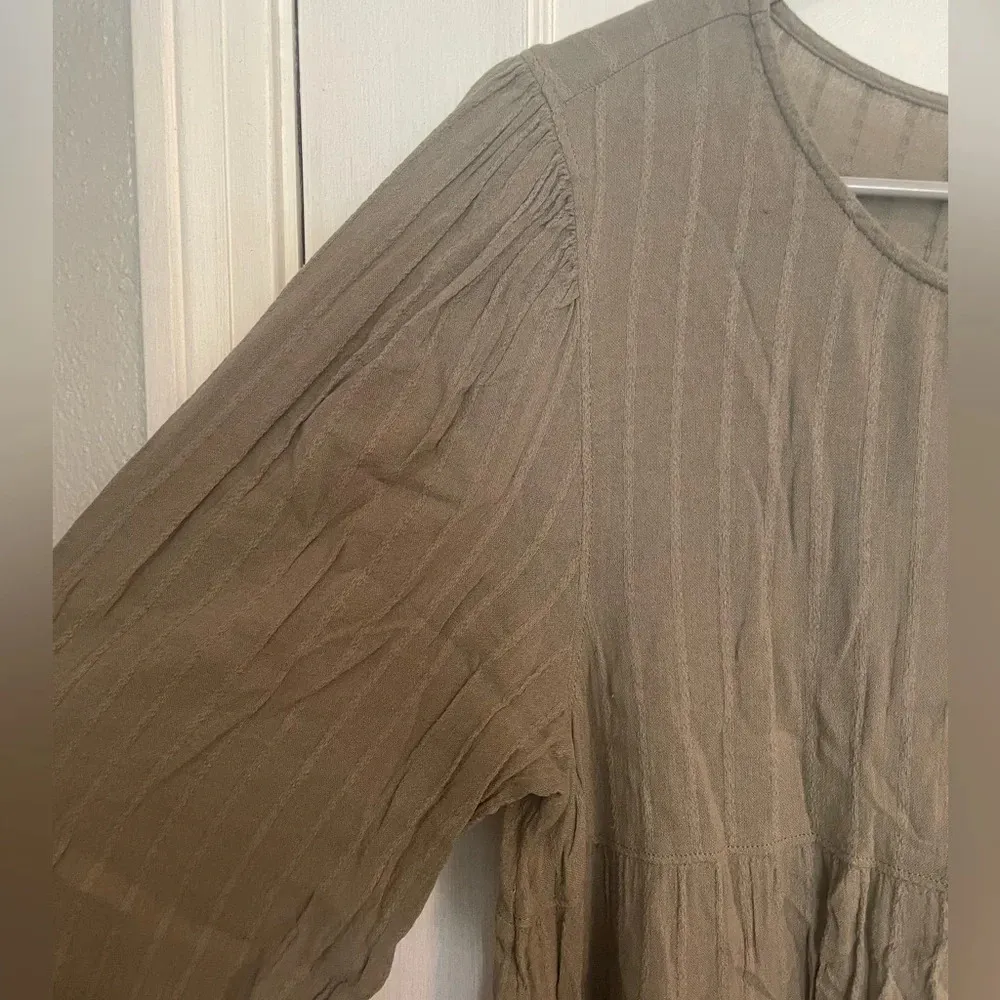 American Eagle  Long Sleeve Open Back Blouse, Size Large​​​​​​ - Image 4