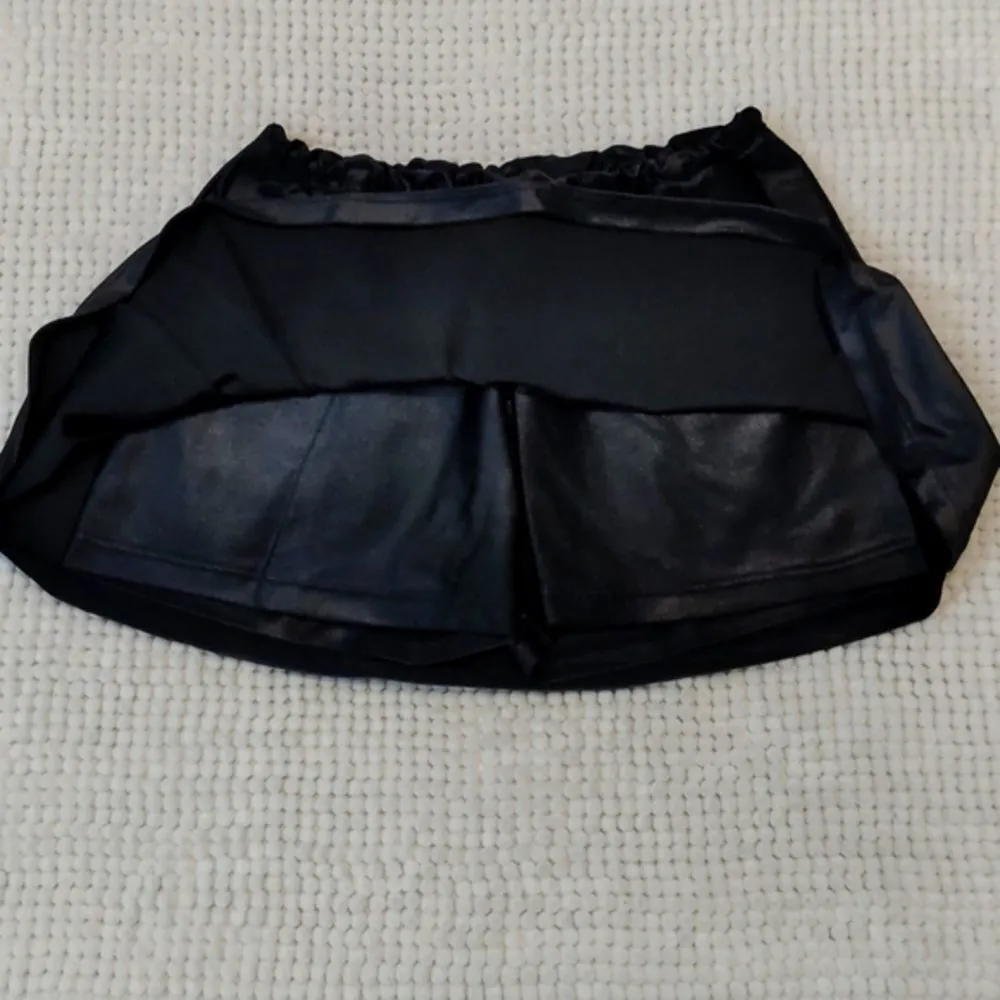 Varal Black Shimmer Fitness Skorts Size Small GUC #0046 Tennis Golf Pickleball - Image 3