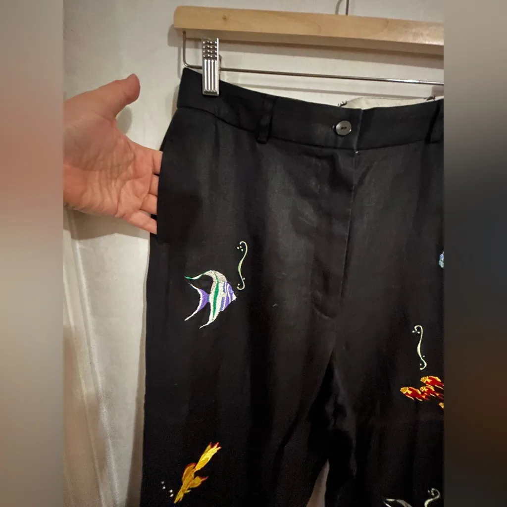 Linen embroidered black cropped pants. Size 10. 24 inch in seam. - Image 7