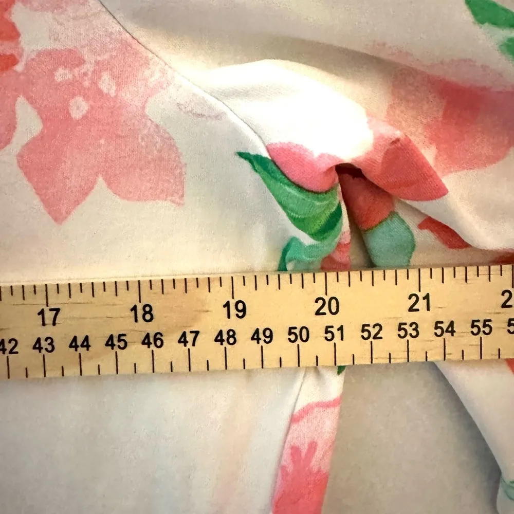 Tommy Bahama Women’s Floral Zip Up Jacket Active Size M - Image 5