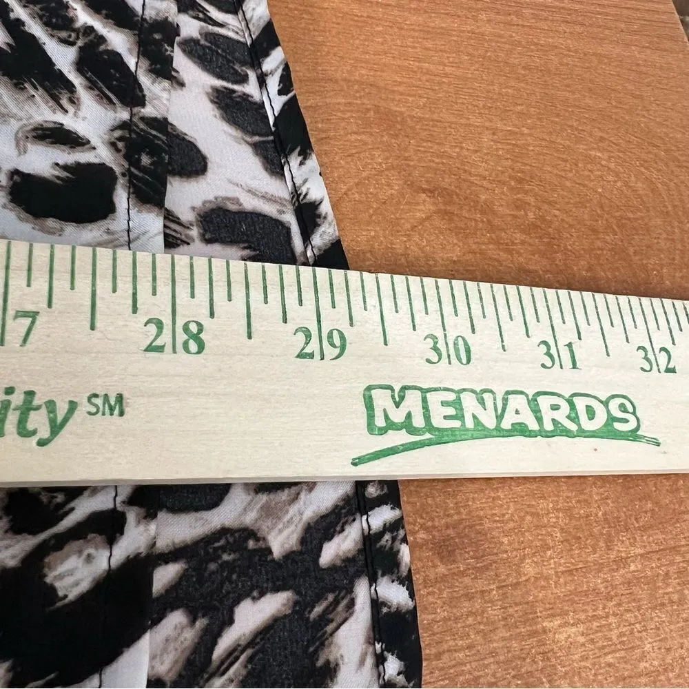 Chicos size one, medium, 3/4‎ sleeve abstract, animal, print pattern top - Image 5