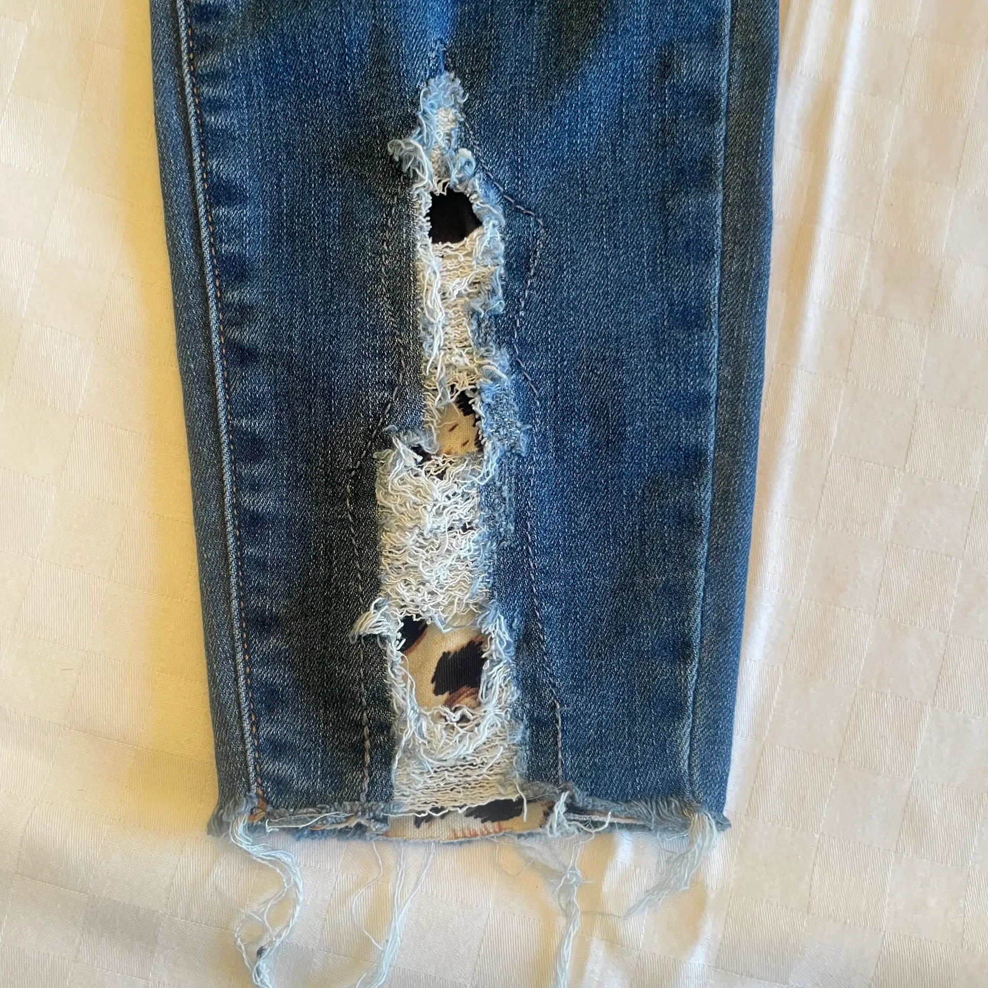 7/28 Leopard Patch High Rise Ripped Skinny Raw Hem Jeans JB82166DK - Image 10