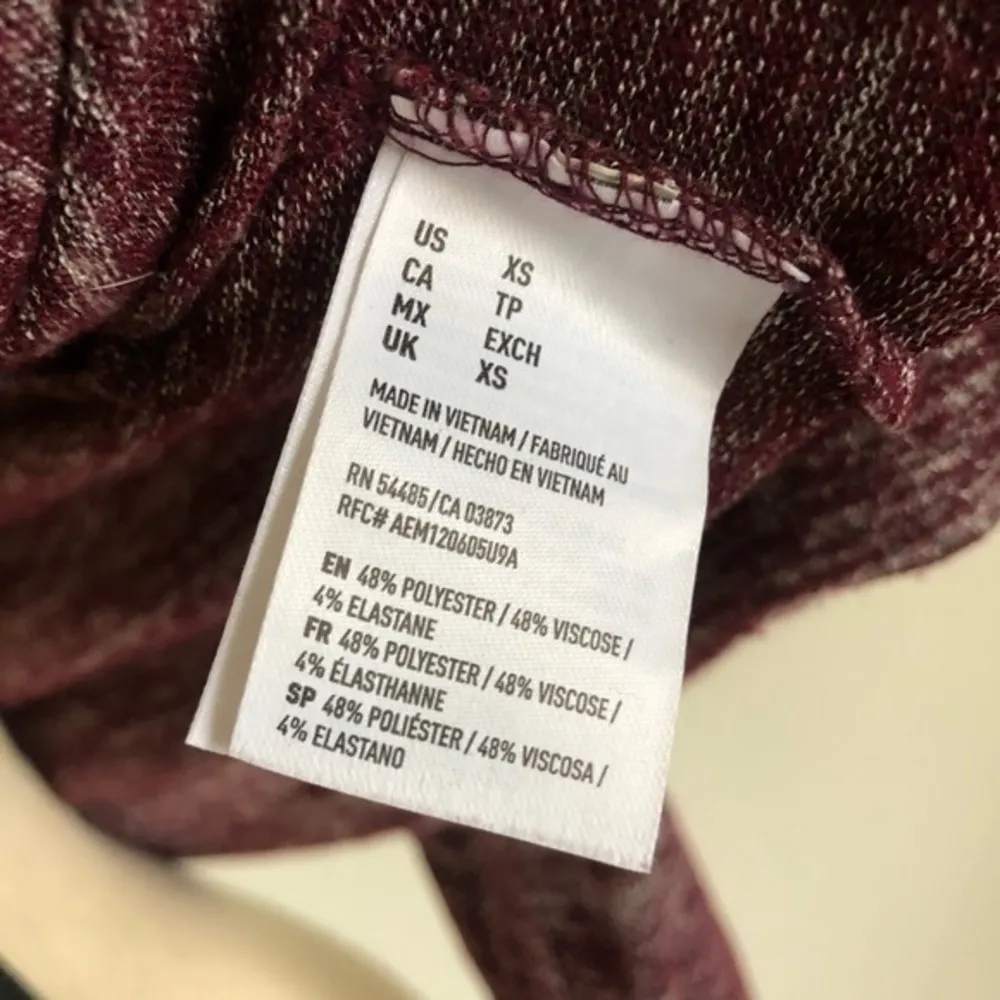 AEO Cropped Purple Light Weight Zip Up Sweatshirt With Hoodie Size XS - Image 6