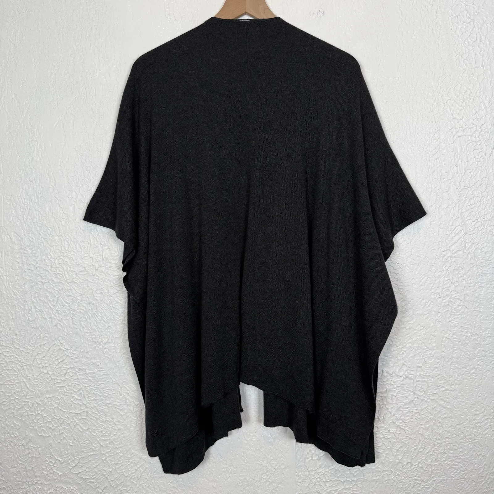 Lululemon After Asana Wrap Heathered Black One Size - Image 3