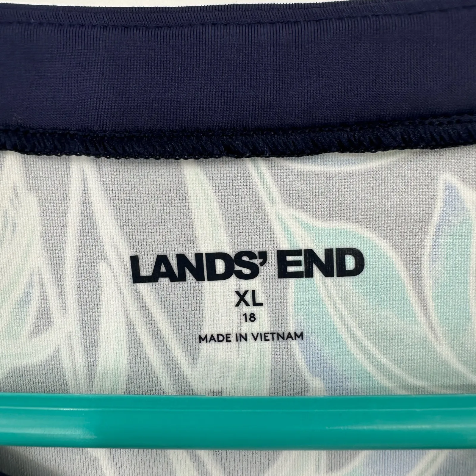 Lands' End size XL long sleeve floral print dress v neck knee length nylon blend - Image 5