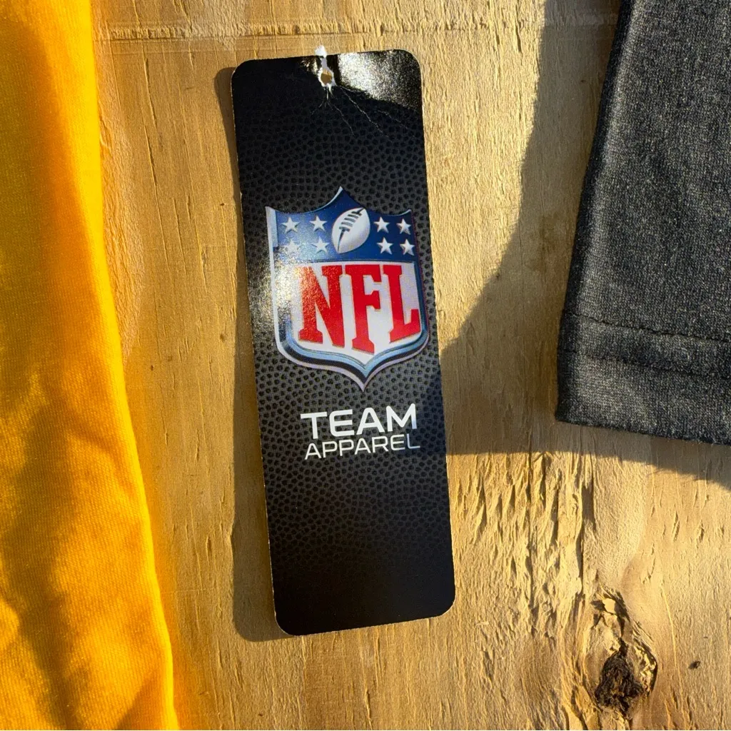 NFL Pittsburgh Steelers Yellow and Black Pajama Set Size Medium NWOT - Image 7