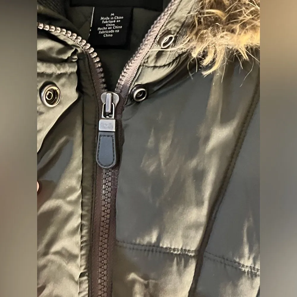 CALVIN KLEIN vest with hood and fur trim, size MEDIUM, Excellent, olive green - Image 6