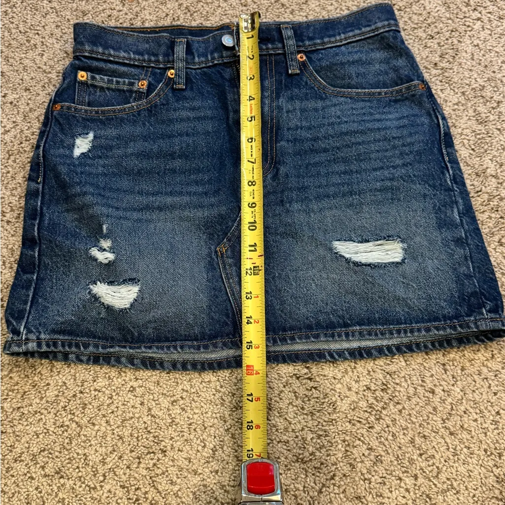Levi’s Distressed Denim Mini Skirt W27 Vintage Inspired Y2K Festival Ready - Image 5