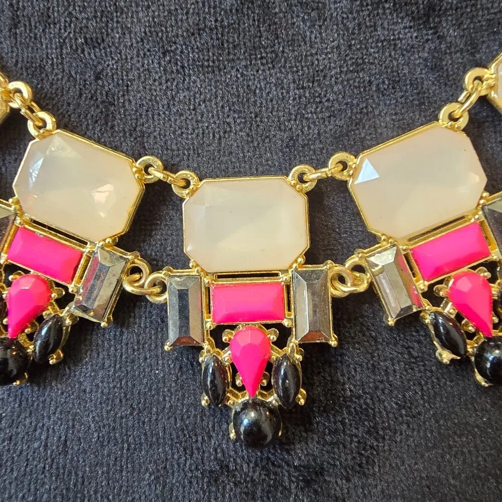 Womens Hot Pink Acrylic Beaded Bib Statement Necklace Jewelry with Lobster Clasp - Image 6
