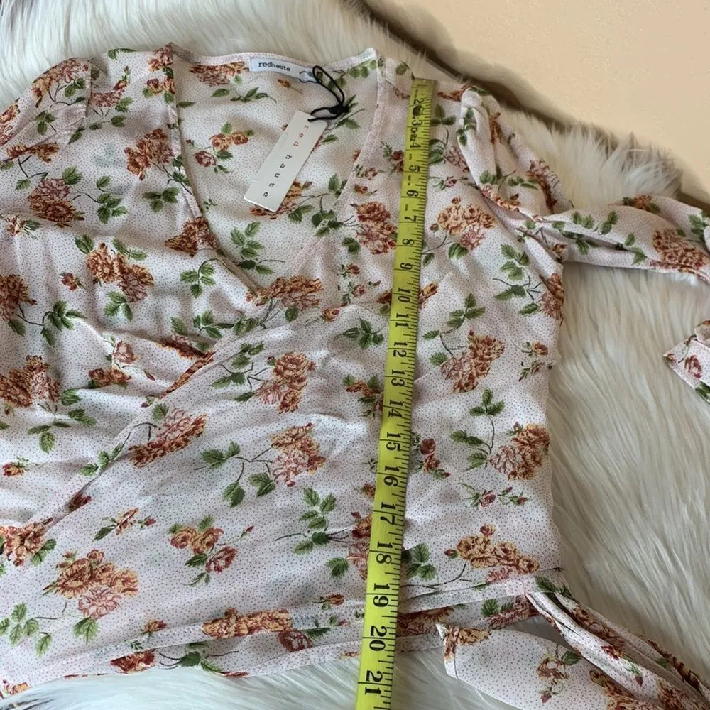 Red Haute Floral Billie Sleeve Wrap Top Size Small - Image 10