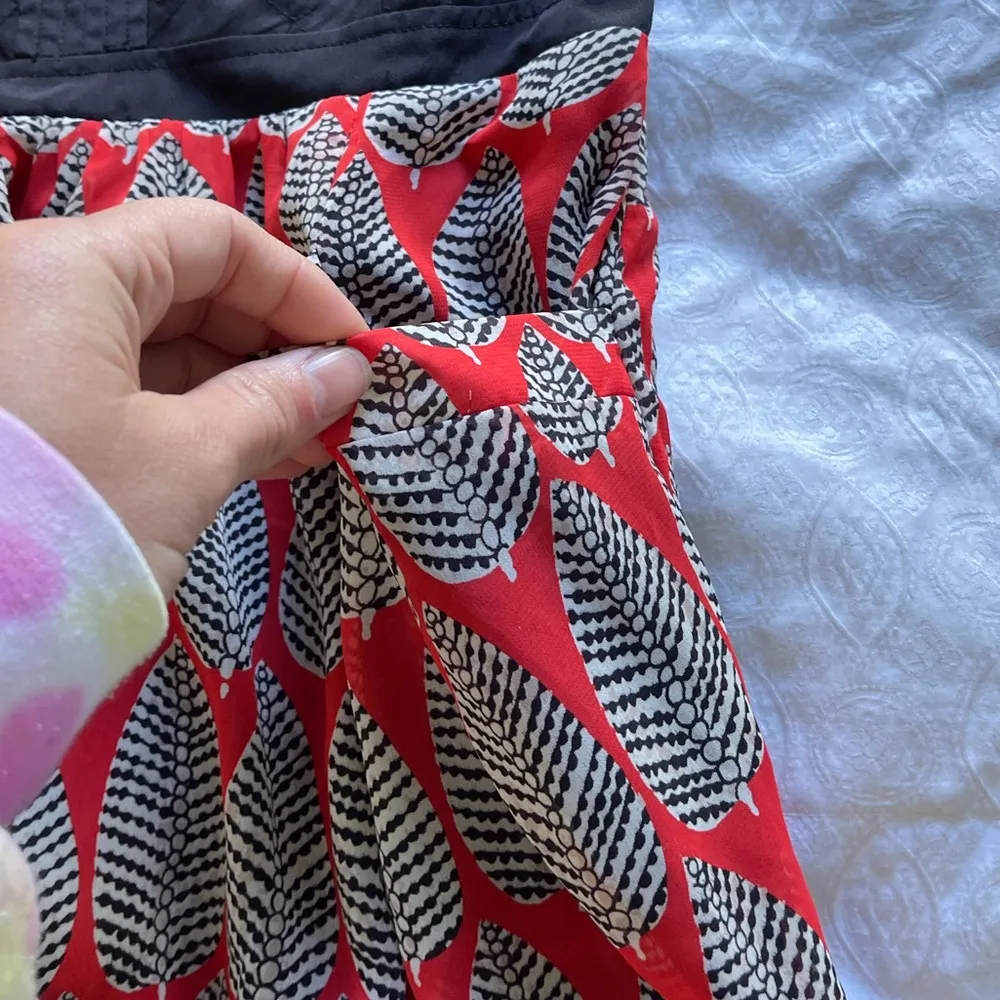 Sugarlips Elegant Black and Red Strapless Dress - Image 4