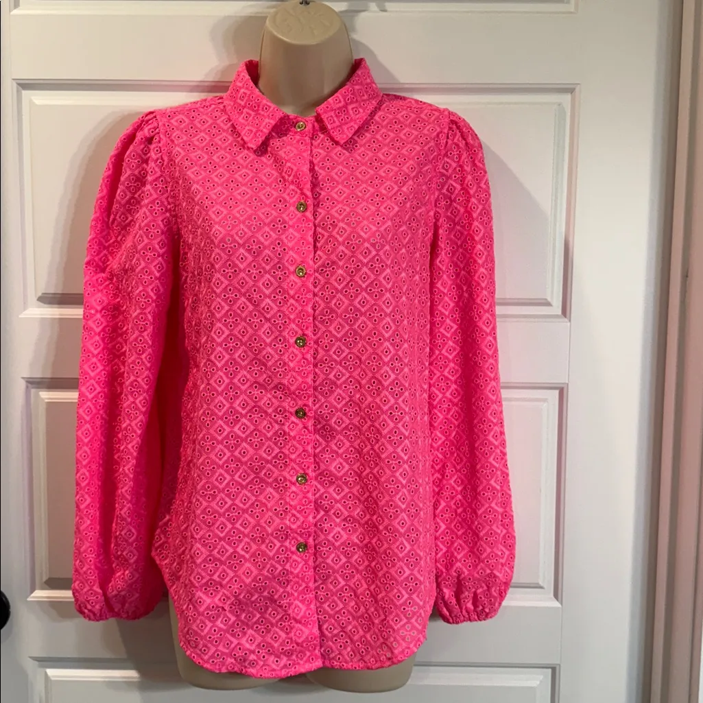 Lilly Pulitzer Sea Breeze Eyelet Hot Pink Button Down Blouse. Size Small - Image 4