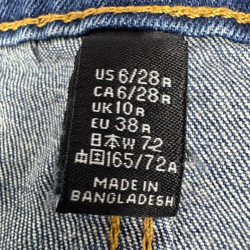 Gap Women's Size 6 Blue Denim Cut-Off Crop Shorts Casual Summer - Image 4