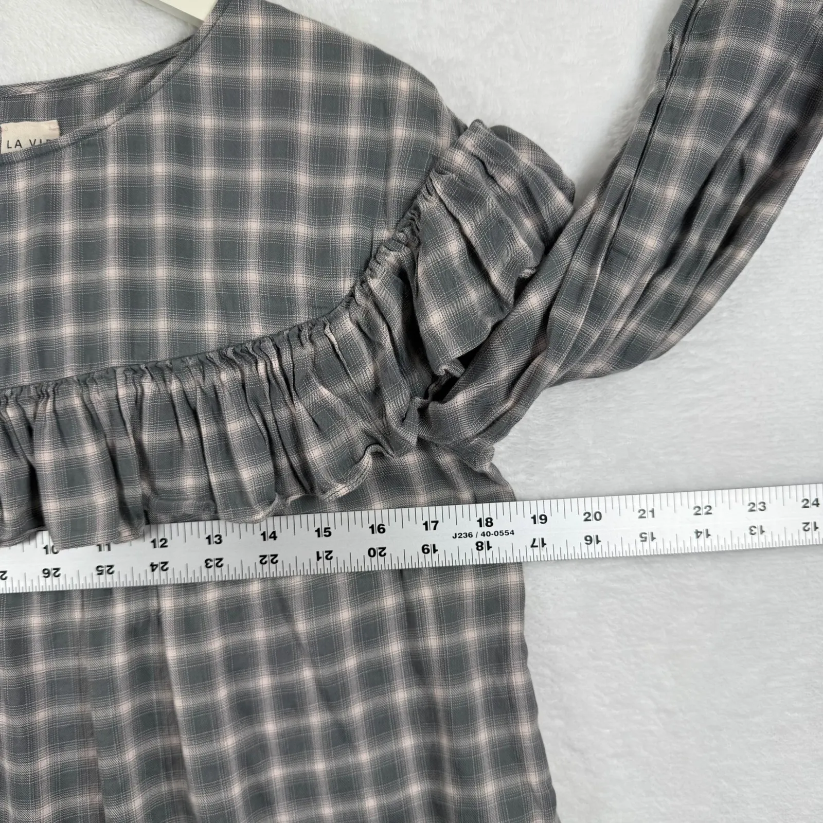 LA VIE Rebecca Taylor Plaid Ruffle Blouse Women's Medium Gray Pink Long Sleeve - Image 2