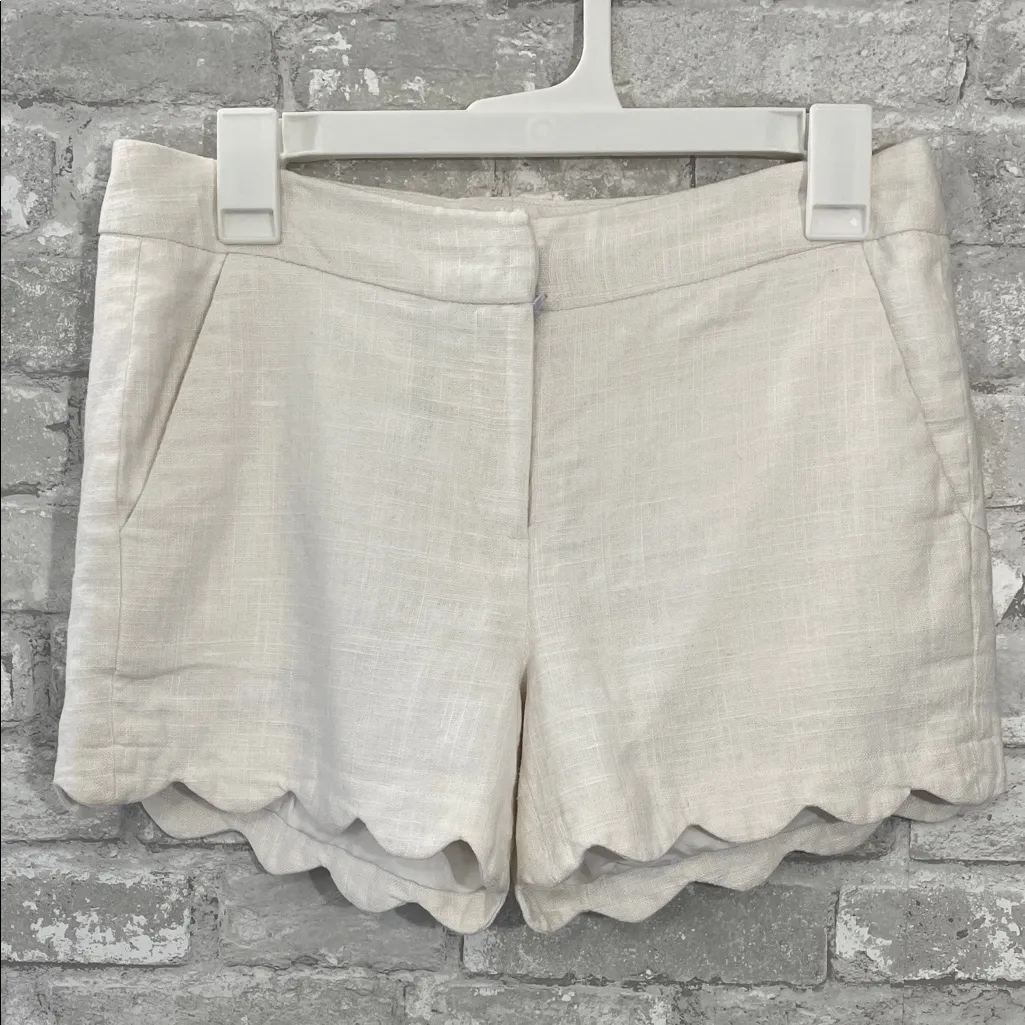 Alice Collection Elegant Cream High Waist Scalloped Shorts White Size 2 - Image 1