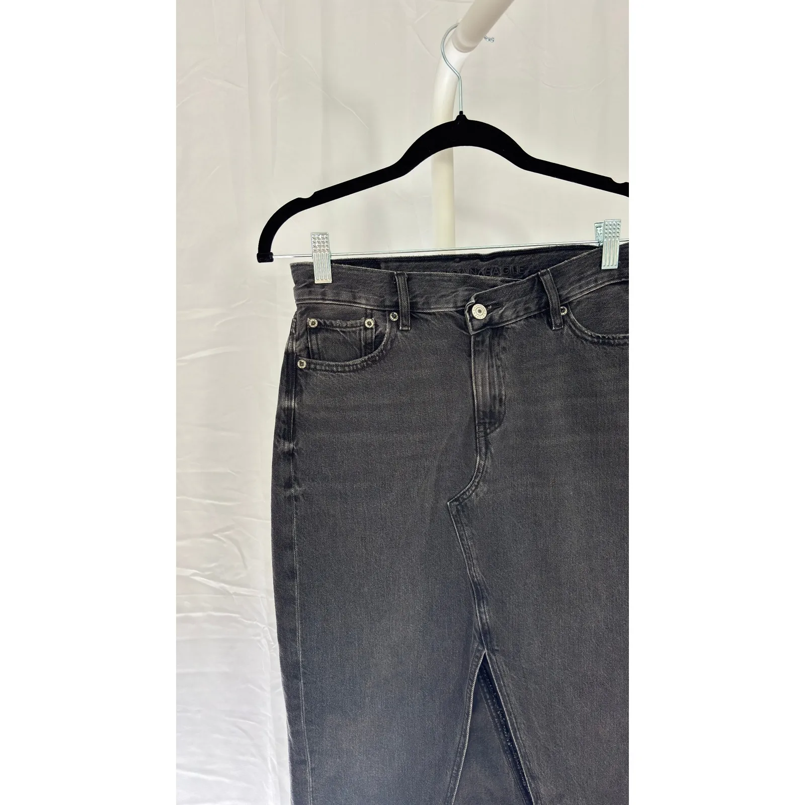 $76 American Eagle Charcoal Grey Denim Maxi Skirt with High Slit and Raw Hem Gray Size 2 - Image 4