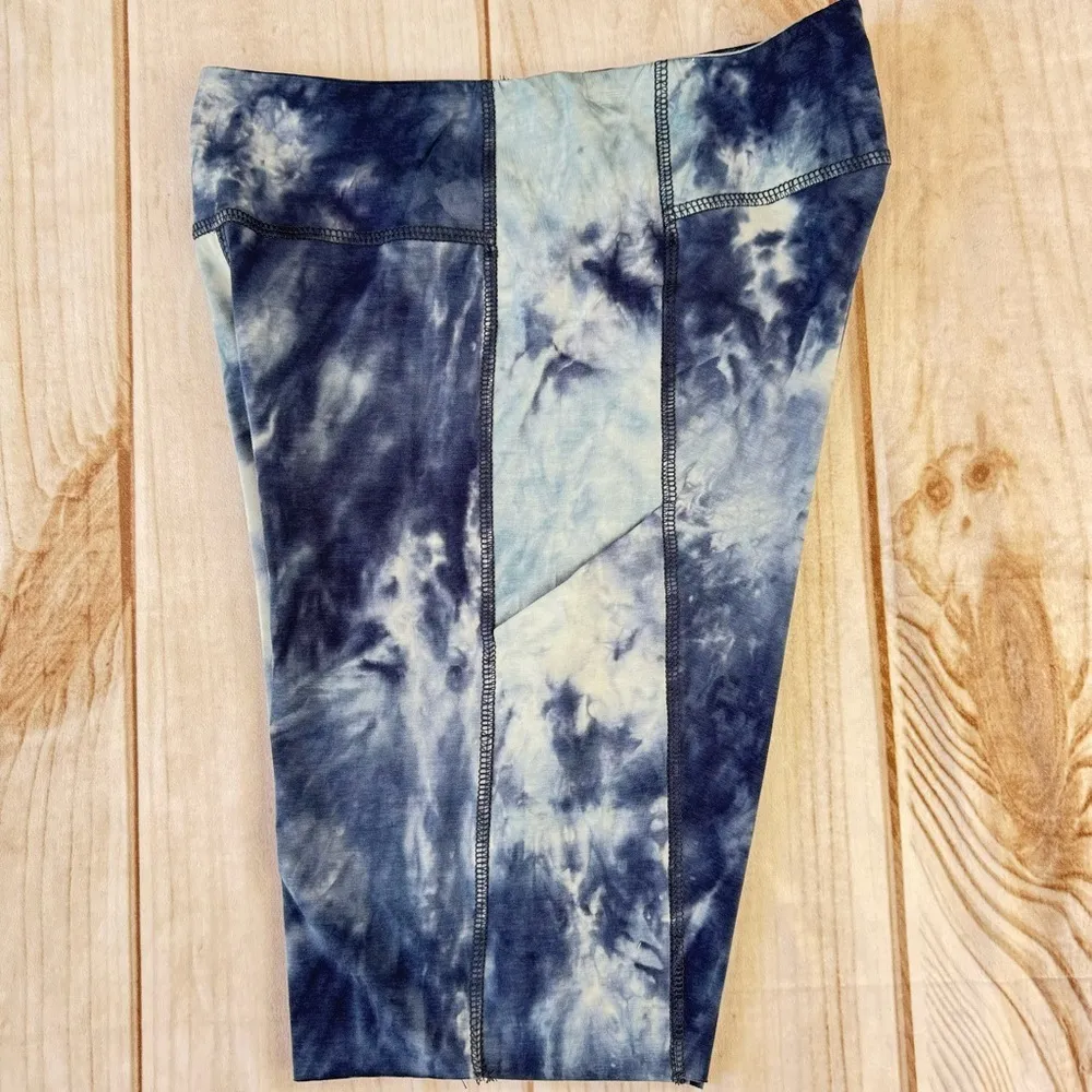 Hem & Thread Blue Tie Dye High Waist Biker Shorts w Thigh Pockets & Raw Hem NEW - Image 2