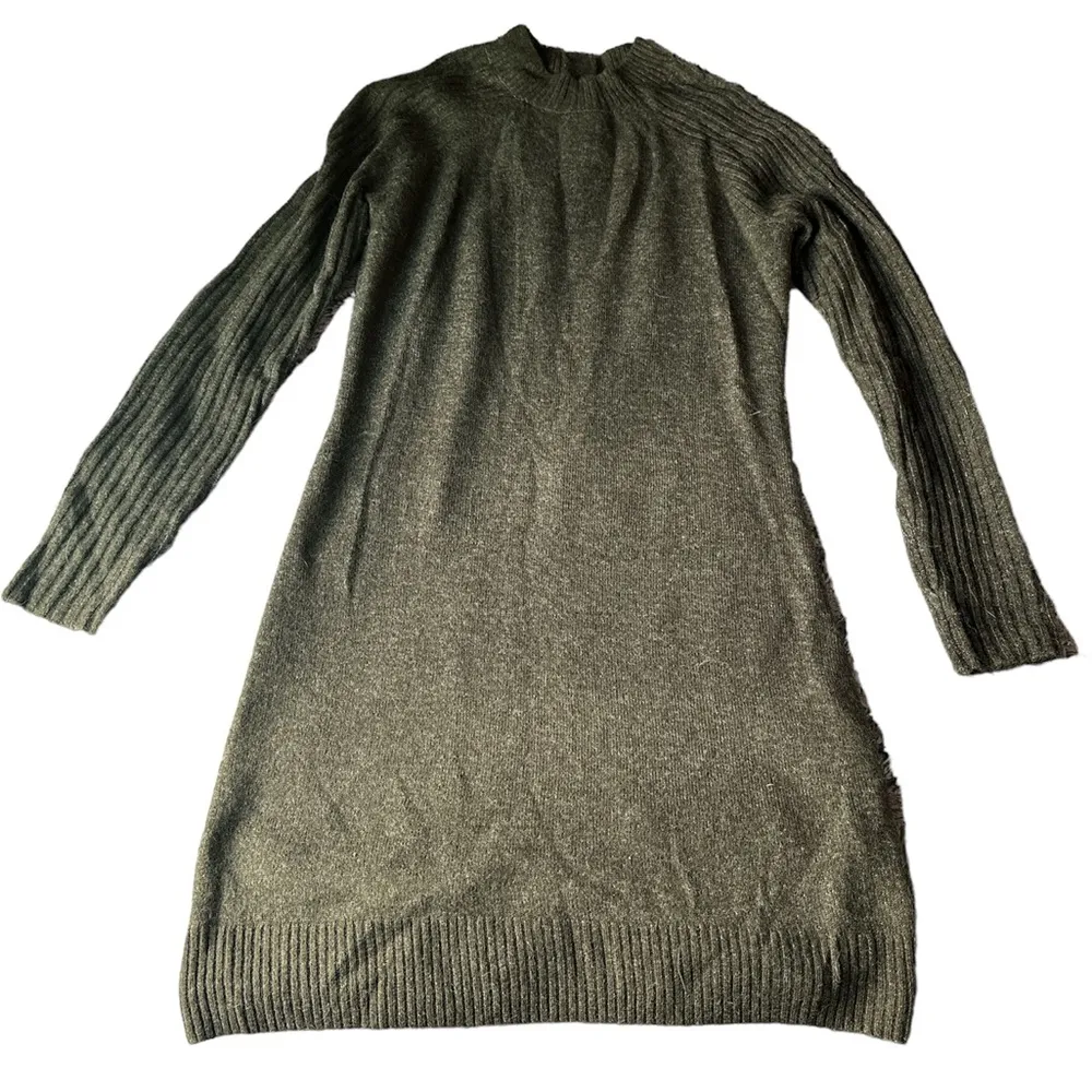 Small Women’s Abercrombie and Fitch Gray Sweater Dress - Image 2