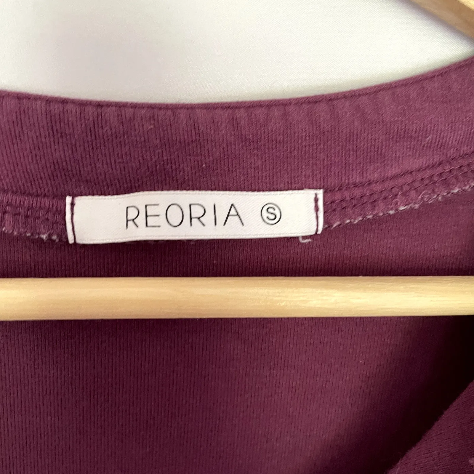 Reoria maroon purple v - Image 3