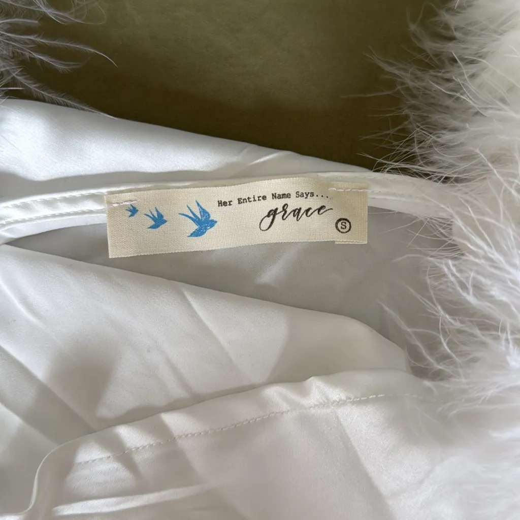 Feather Accent Top White - Image 6