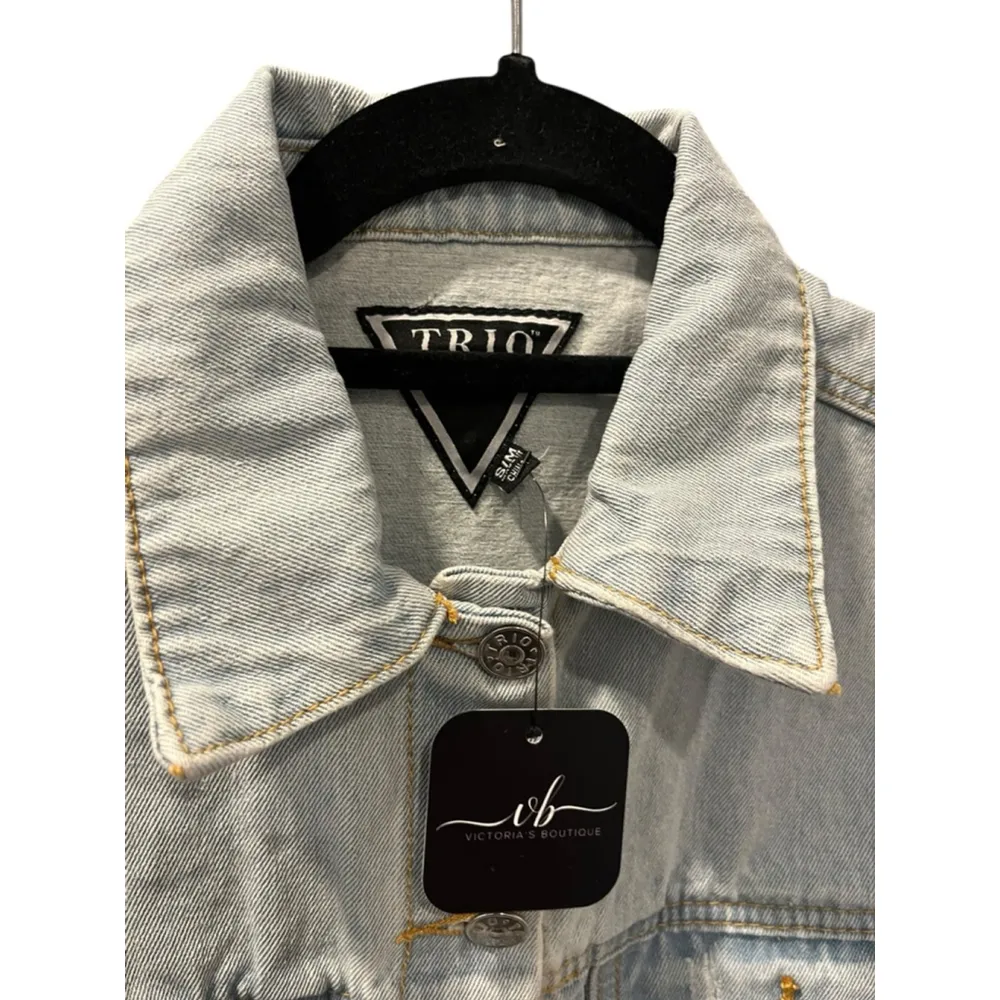 Trio Urban NWT Virgin Mary Blessed Cropped Denim Jean Jacket Size Small/Medium Blue - Image 4