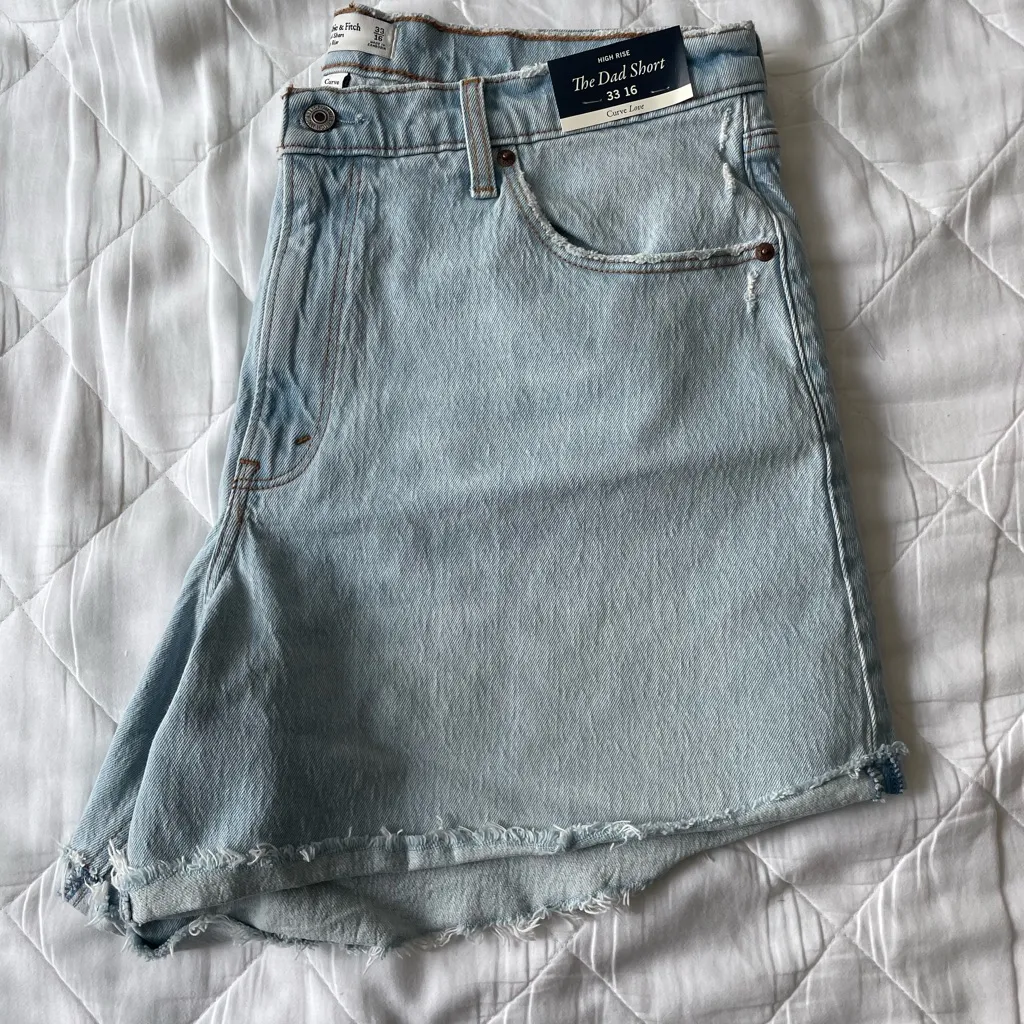 NWT Abercrombie & Fitch Light Blue Curve Love Dad Jean Shorts - Image 2