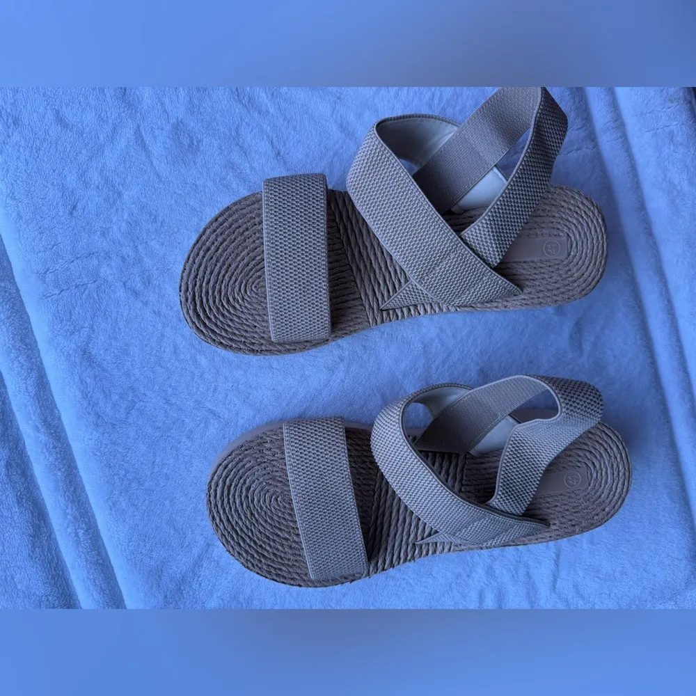 NWT Women's Soft Platform Arch Support Sandals Elastic Straps Lightweight Soda Tan Size 10 - Image 5