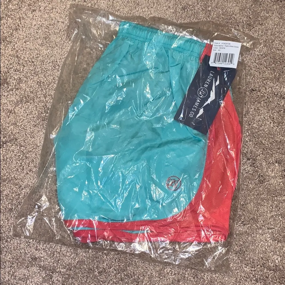 NWT Lauren James sold out athletic sea foam shorts - Image 3